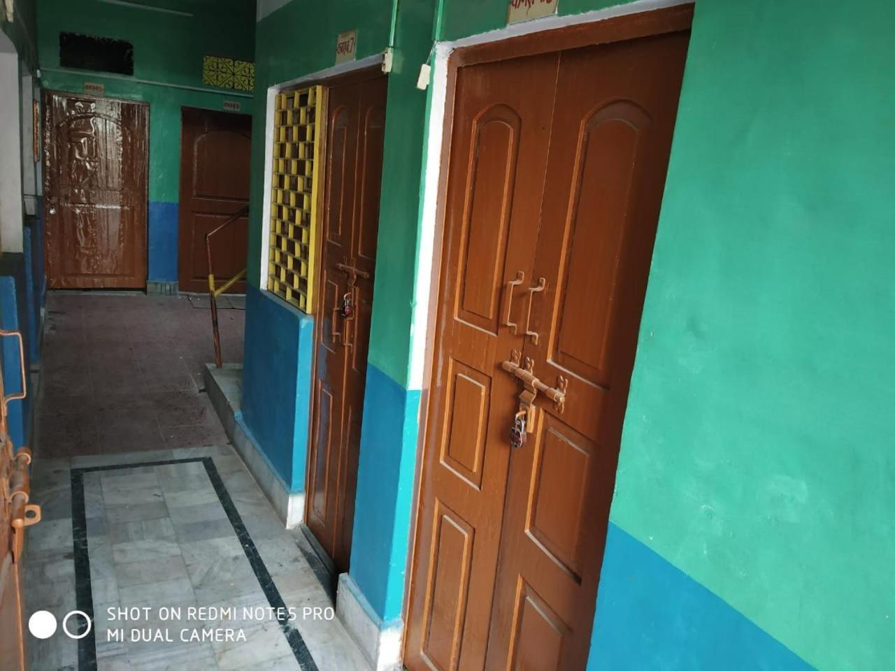 Hotel Yatri Niwas Varanasi Ngoại thất bức ảnh